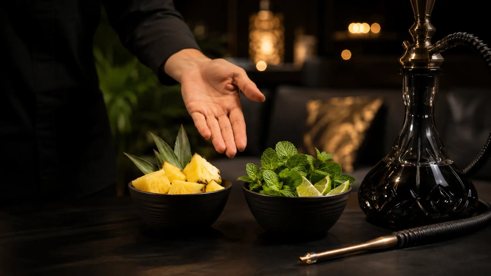 Shisha-Sorten und Beratung am Loungetisch